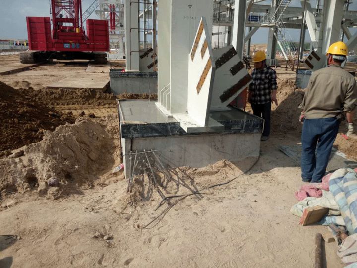 √地脚螺栓二次加固灌浆料施工